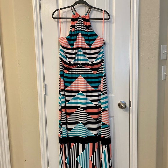 Jessica Simpson Maxi Dress - Picture 2 of 2